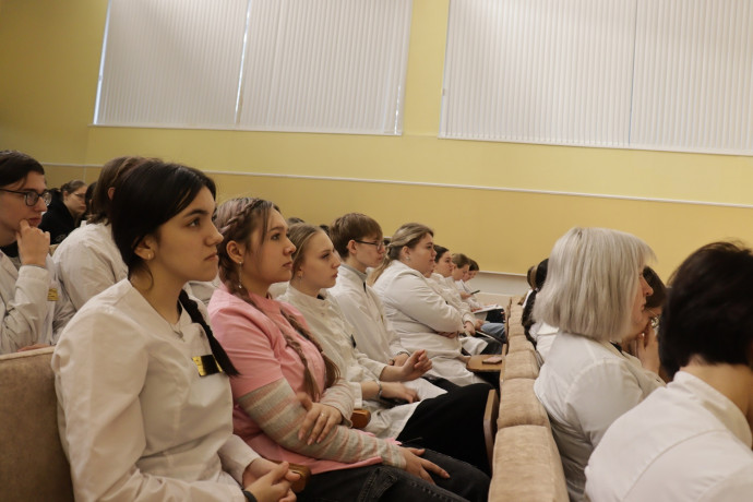 Вместе против СПИДа: в медицинском колледже прошла встреча, посвященная Всемирному дню борьбы со СПИДом 1