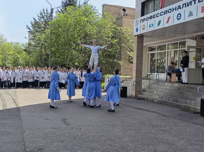 Помним. Гордимся. Чтим: День Победы в Омском областном медицинском колледже. 5