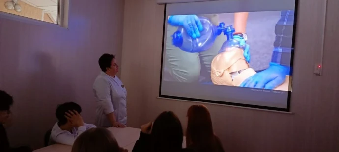 Областной медицинский колледж на профориентационном мероприятии "Поступаем в колледж. Новое в правилах приема" 5