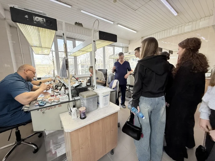 Экскурсия для школьников в Городской клинической стоматологической поликлиники № 1 1