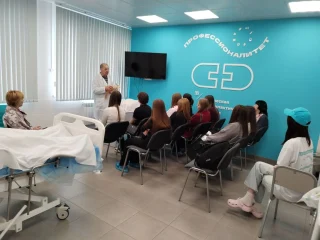 Горизонты будущего: Омские школьники выбирают профессию в сфере здравоохранения. Горизонты будущего: Омские школьники выбирают профессию в сфере здравоохранения.