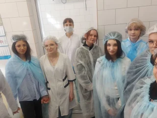 "Профессионалитет" открывает двери: юные  в Городской Детской клинической больнице